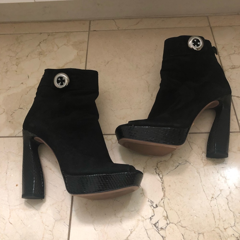 Prada Snakeskin Open Toe Ankle Boots 38.5